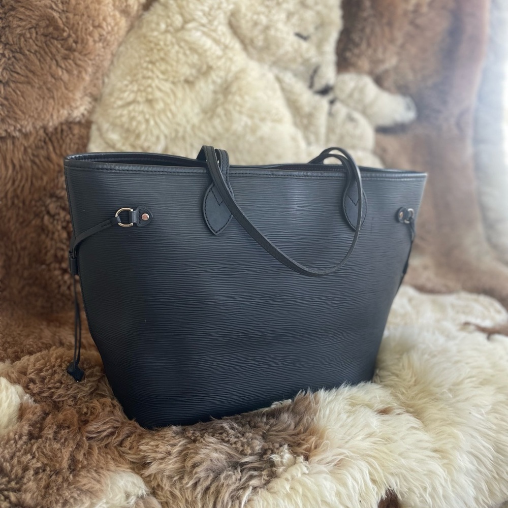 🖤 Louis Vuitton Black Neverfull MM - Picture 3 of 17